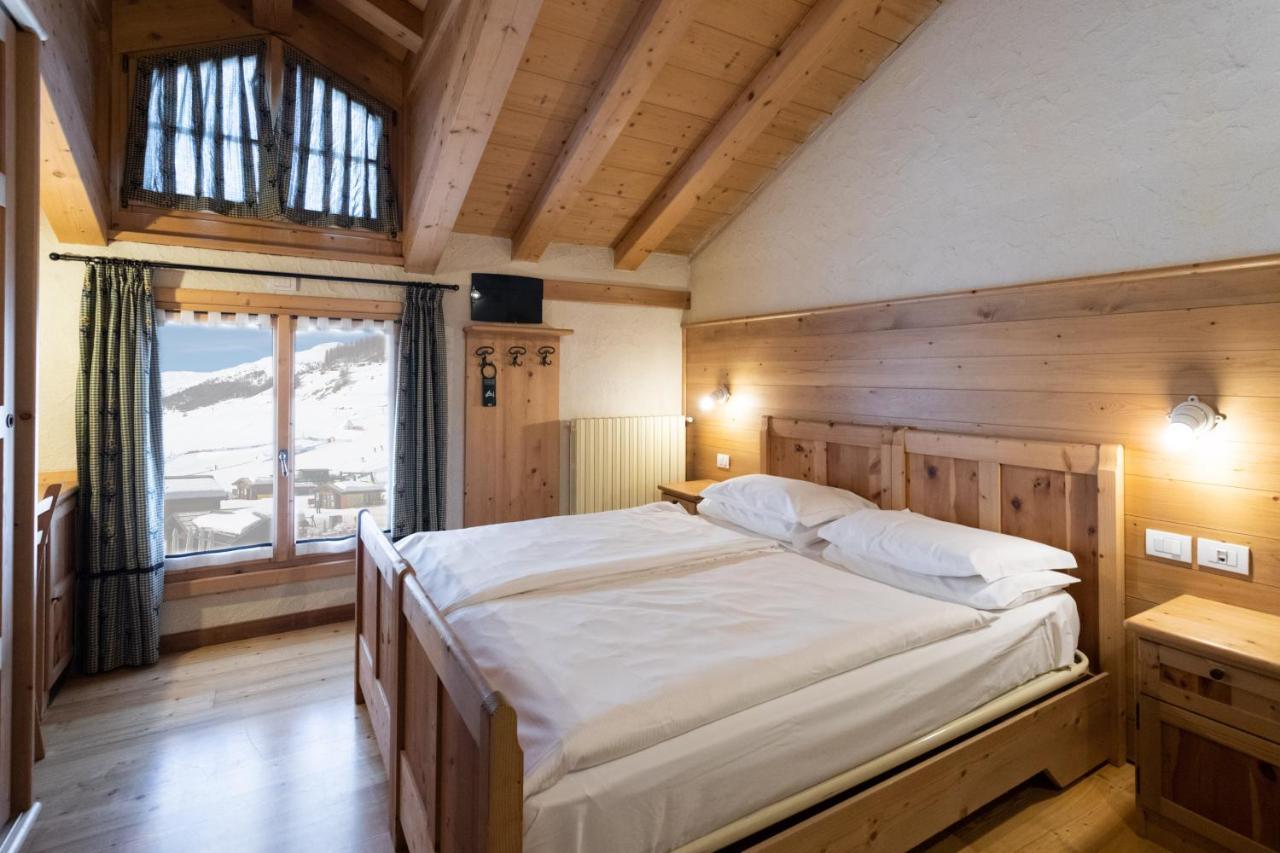 Hotel Helvetia ลีวินโญ ภายนอก รูปภาพ