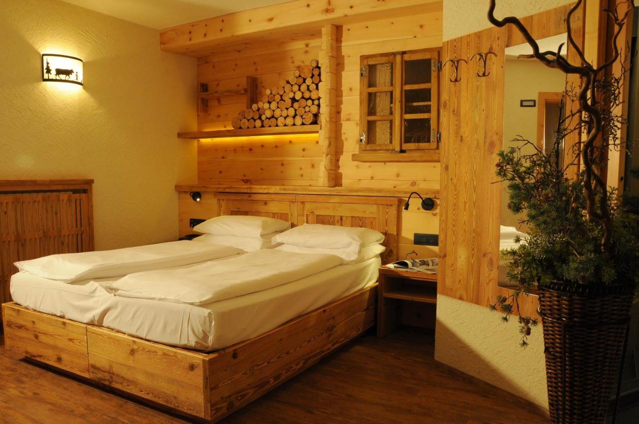Hotel Helvetia ลีวินโญ ภายนอก รูปภาพ