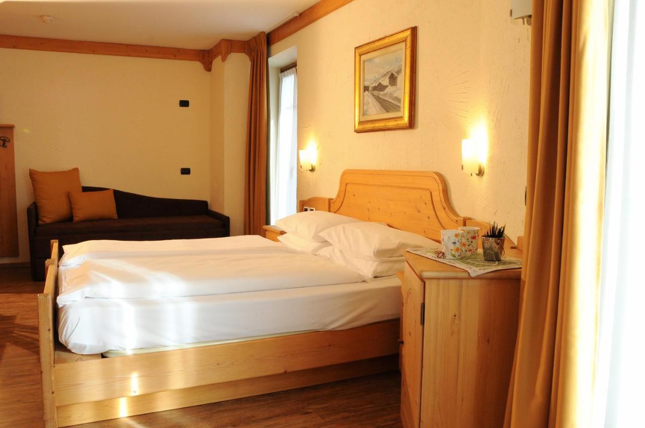 Hotel Helvetia ลีวินโญ ภายนอก รูปภาพ