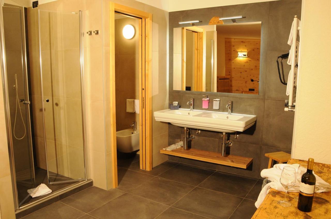 Hotel Helvetia ลีวินโญ ภายนอก รูปภาพ