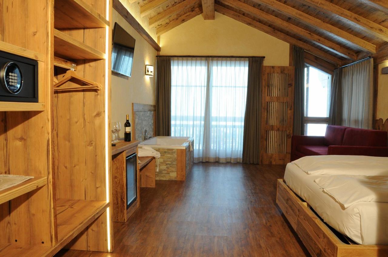 Hotel Helvetia ลีวินโญ ภายนอก รูปภาพ