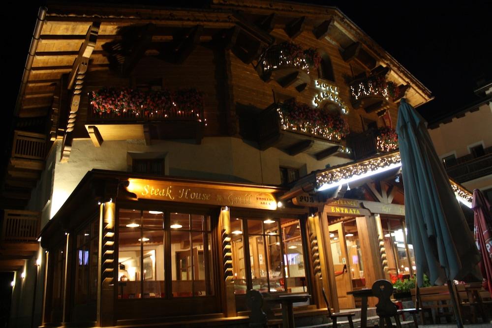 Hotel Helvetia ลีวินโญ ภายนอก รูปภาพ